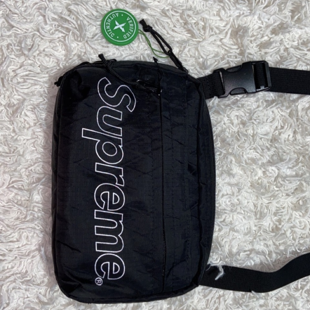 Supreme shoulder bag
